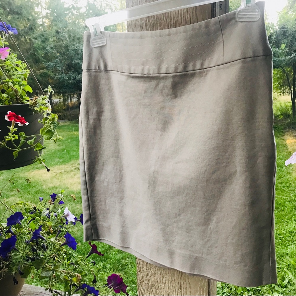 Banana republic tan size6 midi skirt